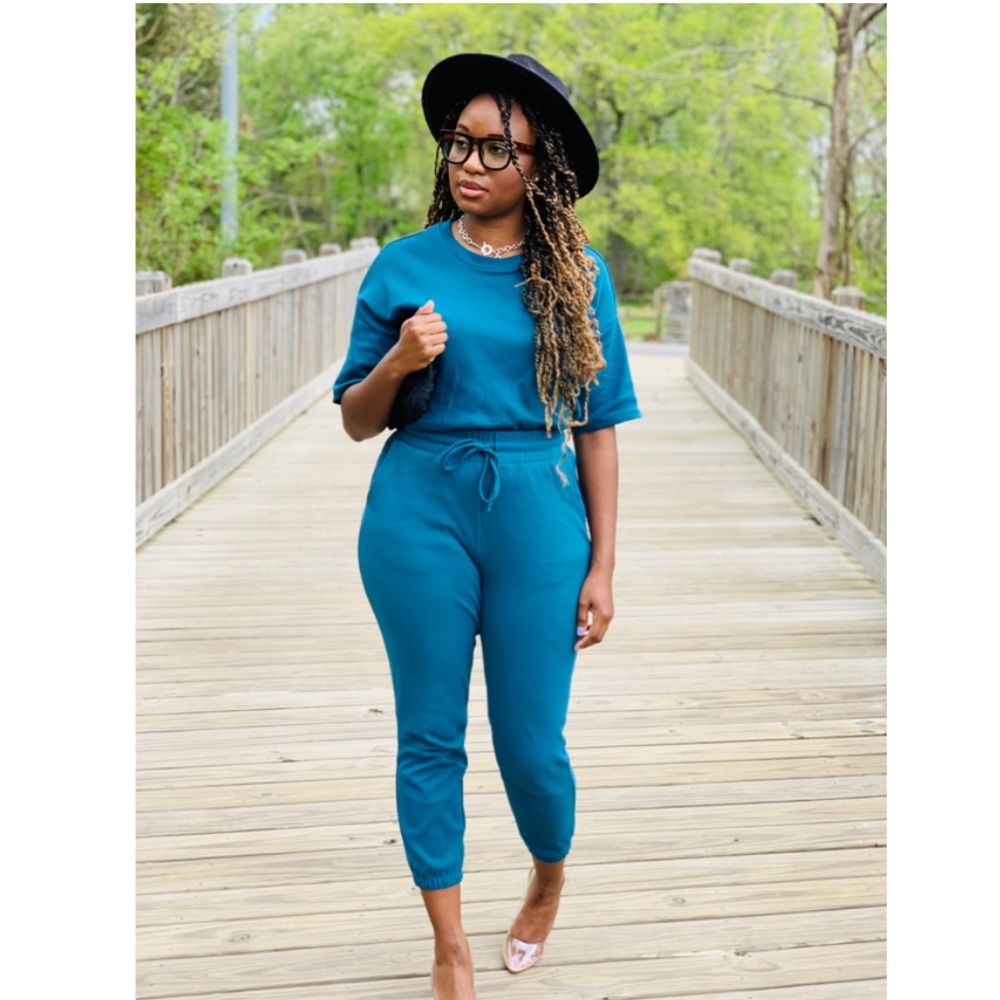 Jogger Set - Picture 3 of 4